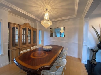 Adm Housing,925 19Th St,4 star