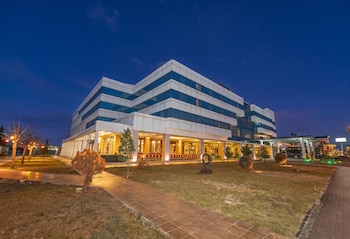 mcg hotels thermal spa convention center