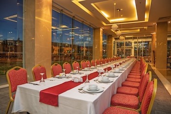 mcg hotels thermal spa convention center