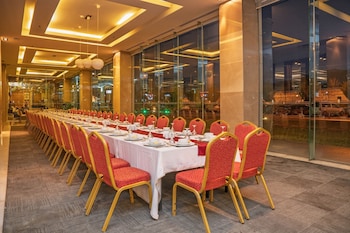 mcg hotels thermal spa convention center