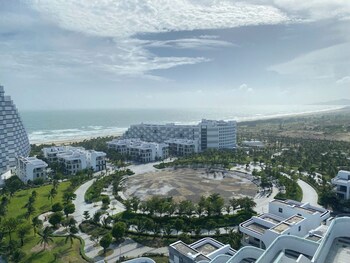 the light arena ocean tower