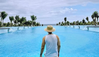 The Light Arena Ocean Tower,,3 star