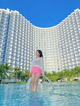 the light arena ocean tower