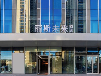 lisi future hotel