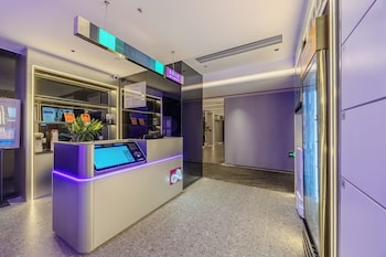 lisi future hotel
