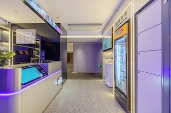 lisi future hotel
