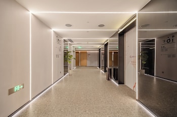 lisi future hotel