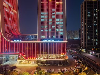 lisi future hotel