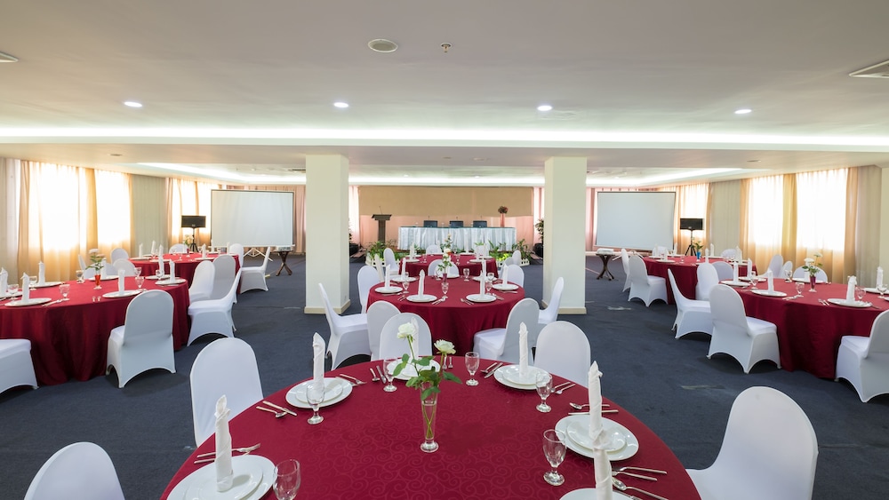 sintesa peninsula hotel palembang