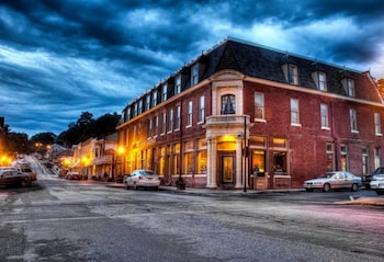 Saint George Hotel,,2 star