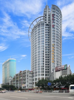 paco hotel tuan yi da metro