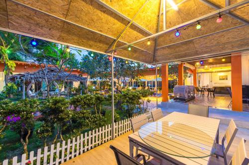 tongtong garden holiday hotel