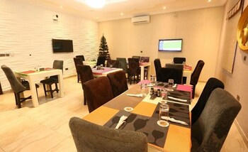 cares luxury suites