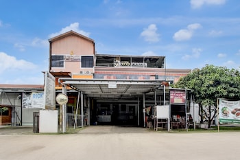 Collection O River House,,3 star