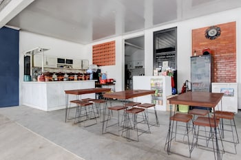 collection o river house
