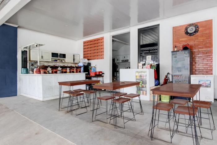 collection o river house