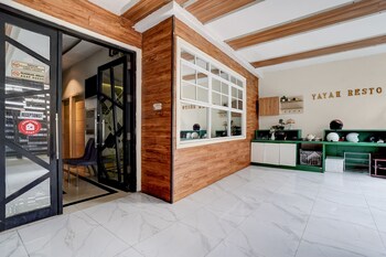 Collection O Yayah Residence,,3 star