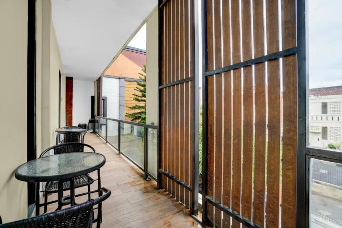 collection o yayah residence
