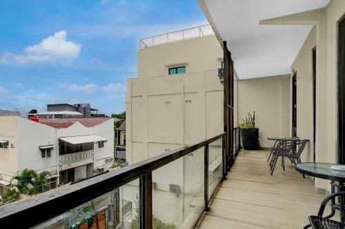 collection o yayah residence
