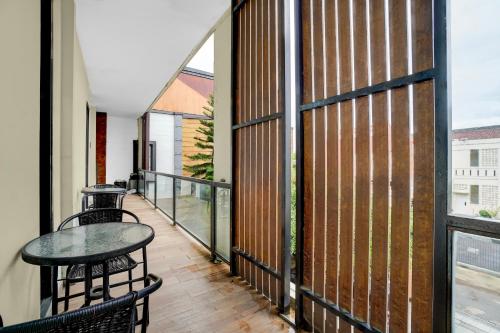 collection o yayah residence