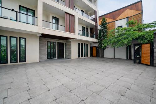 collection o yayah residence