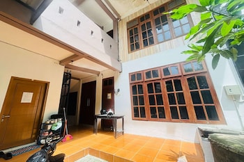 oyo 95097 griya asri guest house