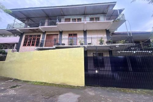 oyo 95097 griya asri guest house