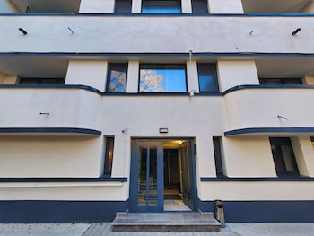 piata romana suites pumo properties