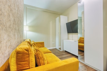 piata romana suites pumo properties
