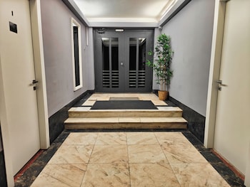 piata romana suites pumo properties