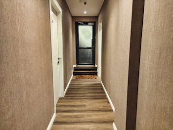piata romana suites pumo properties