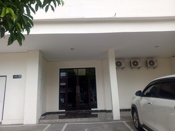 oyo 95103 madiun dkost syariah