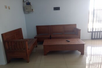 Oyo 95106 A Homestay Syariah,,2 star