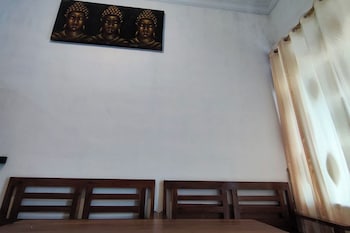 Oyo 95106 A Homestay Syariah,,2 star