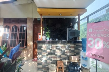 Oyo 95106 A Homestay Syariah,,2 star