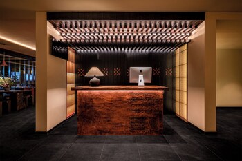 Shangri-La Nazhu Tibetan Mansion Hotel,,4 star