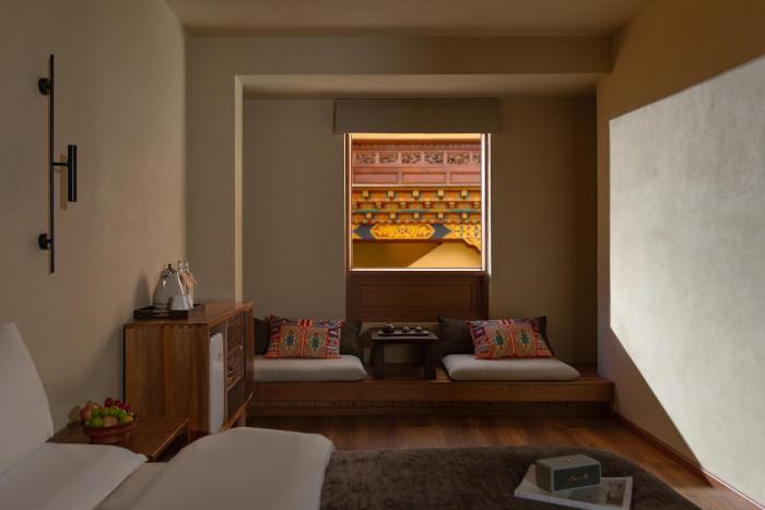 shangri la nazhu tibetan mansion hotel