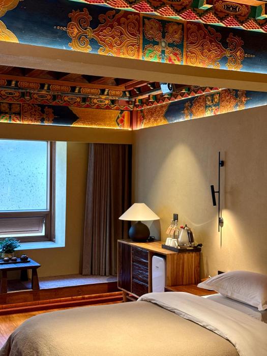 shangri la nazhu tibetan mansion hotel