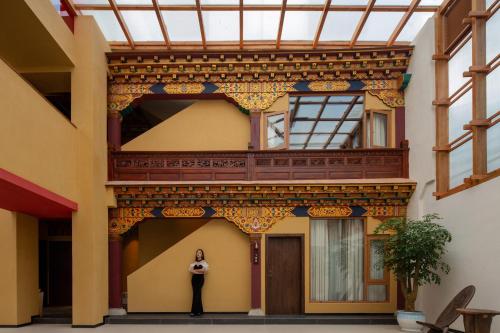 shangri la nazhu tibetan mansion hotel