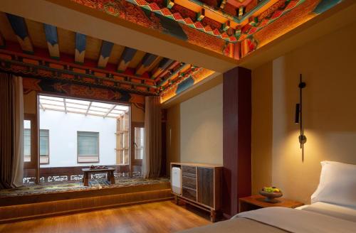 shangri la nazhu tibetan mansion hotel