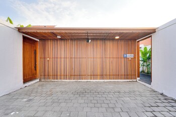 laluxe villa and residence