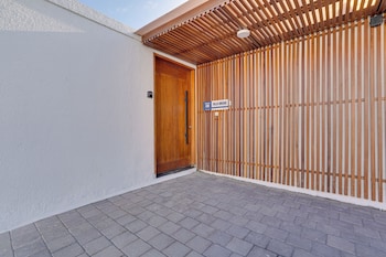 laluxe villa and residence