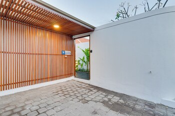 laluxe villa and residence