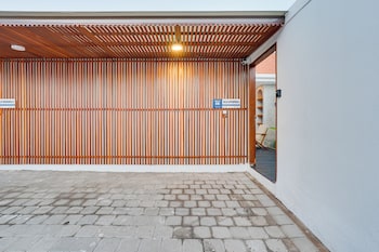 laluxe villa and residence