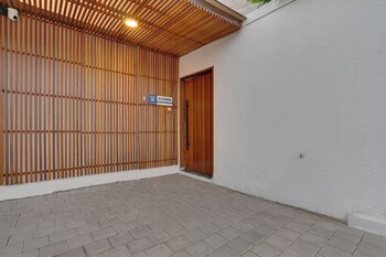 laluxe villa and residence