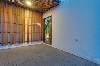 laluxe villa and residence