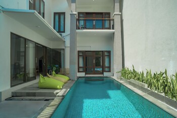 Villa Aura,,3 star