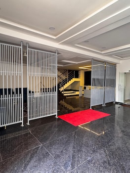 Hotel Royal Bliss,,2 star