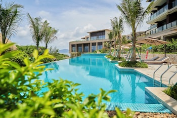 ahn luh dongao island zhuhai