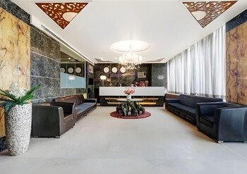 Hotel Vishwanath Palace,,2 star